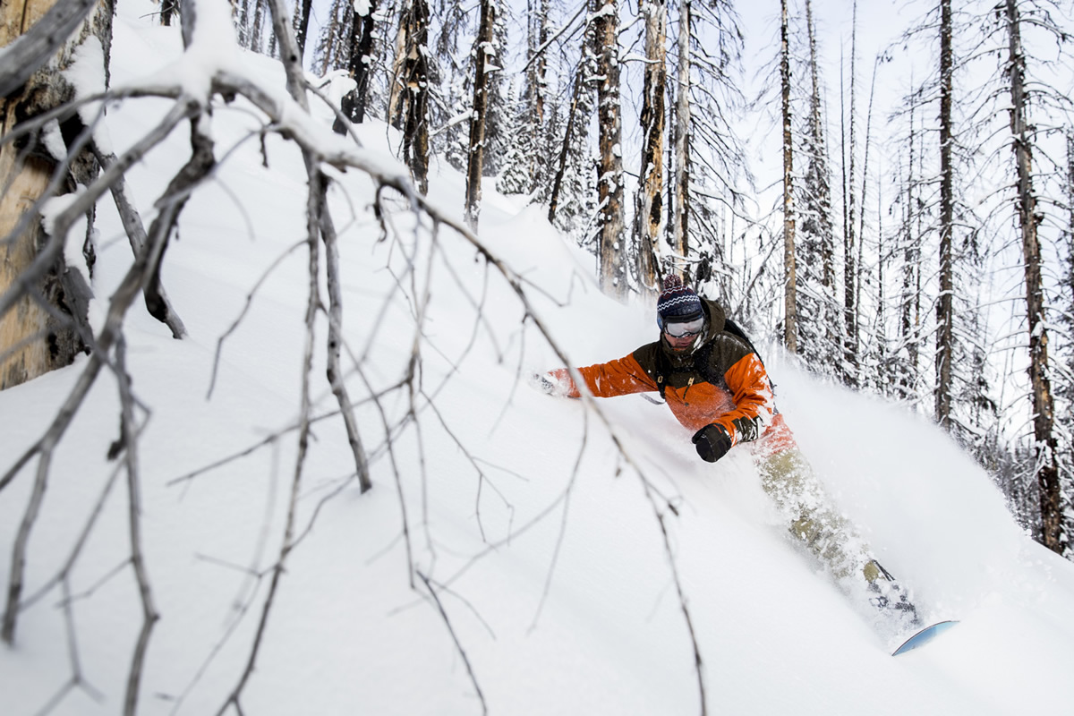 While supporting BURTON, he continues to work as a rider and continues his many snowboard trips.