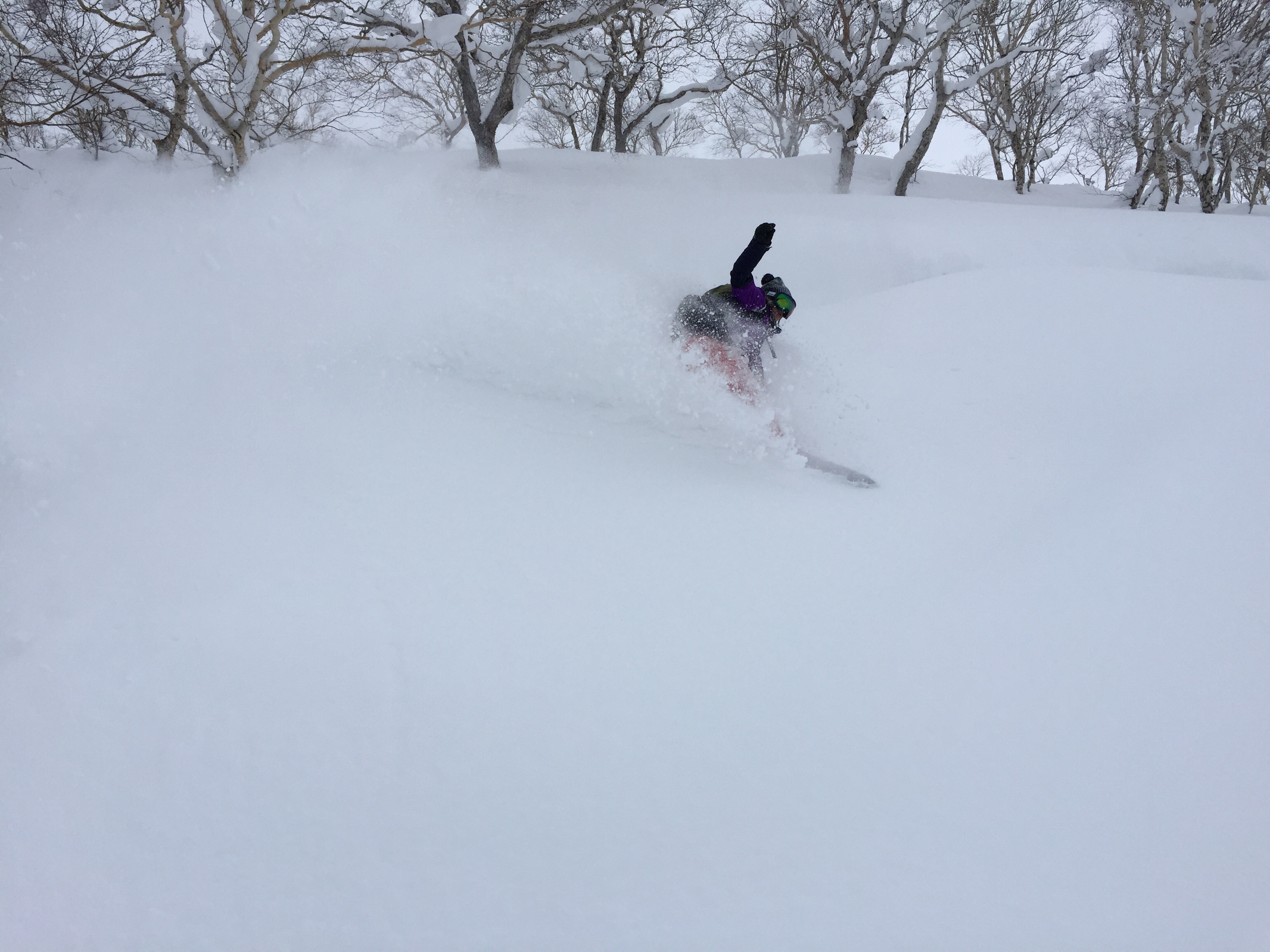 Mari Mizukami's powder turn that cuts deep into the burn of the note rack