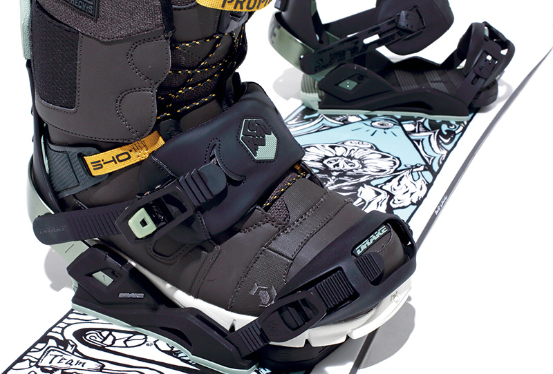 RELOARD's ankle strap has been changed to a new 3D shape.By developing boots and bindings at the same time, the matching between the two is also very good.