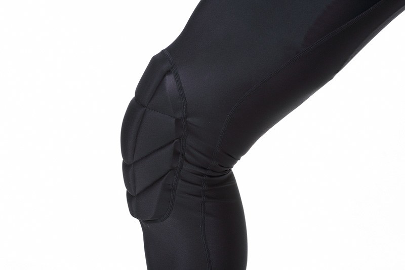 A unique pad that wraps around your knees.It is not uncommon to hit the side of the knee, such as a landing failure from a spinning technique.Even in such a case, it keeps the damage to a minimum.