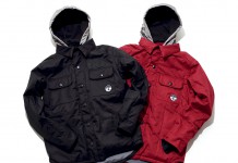 タウンでも着こなせるフーディシャツスタイル