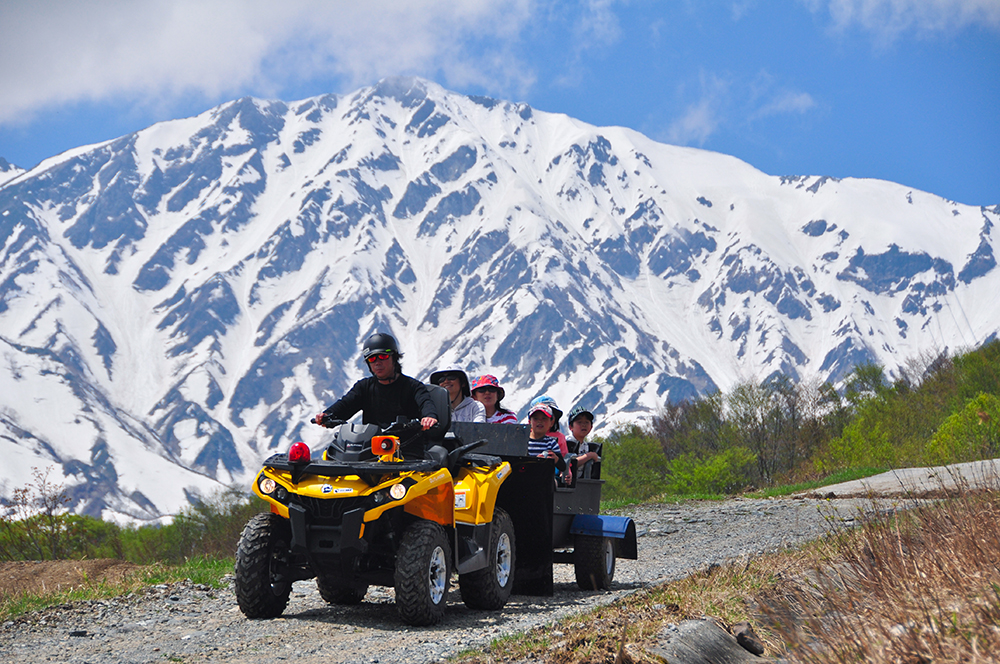 Buggy cruises are also held in the Iwatake mountaintop area