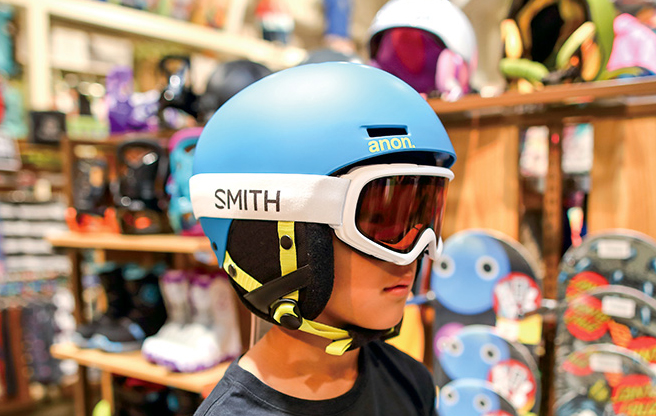Check if there is too much space between the helmet and goggles