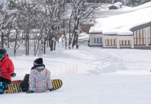JAPAN SNOWBOARD ACADEMY10校目がグランデコスノーリゾートに開校! & スタッフ募集