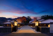 贅沢な田舎で滑り、浸り、癒される、 スノーボーダーが快適に過ごせる現代の温泉宿