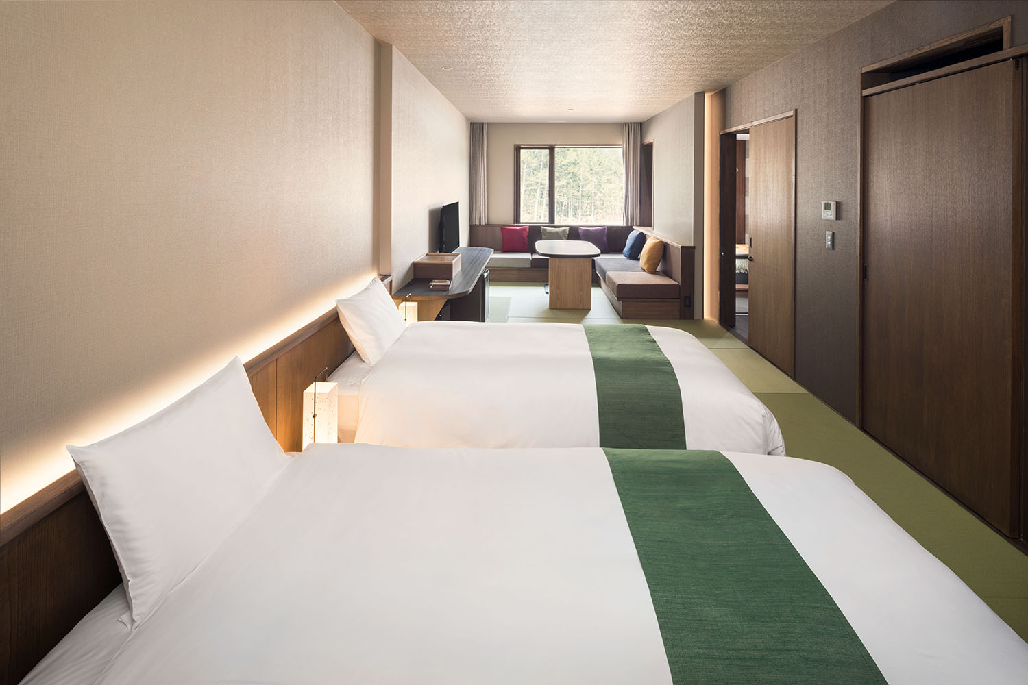 ▲ Japanese-style room twin type (no indoor bath / rain shower only).Up to 1 people can stay in a plus 3 bed.Each room has a different design, but every room has a soft light of Matsuzaki Japanese paper at the entrance and bedside.