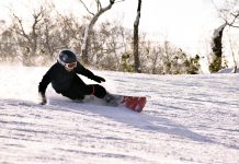 OJKspecialsnowboards ビハインドストーリー「ライディングの楽しさとスノーボードのカタチに魅せられて