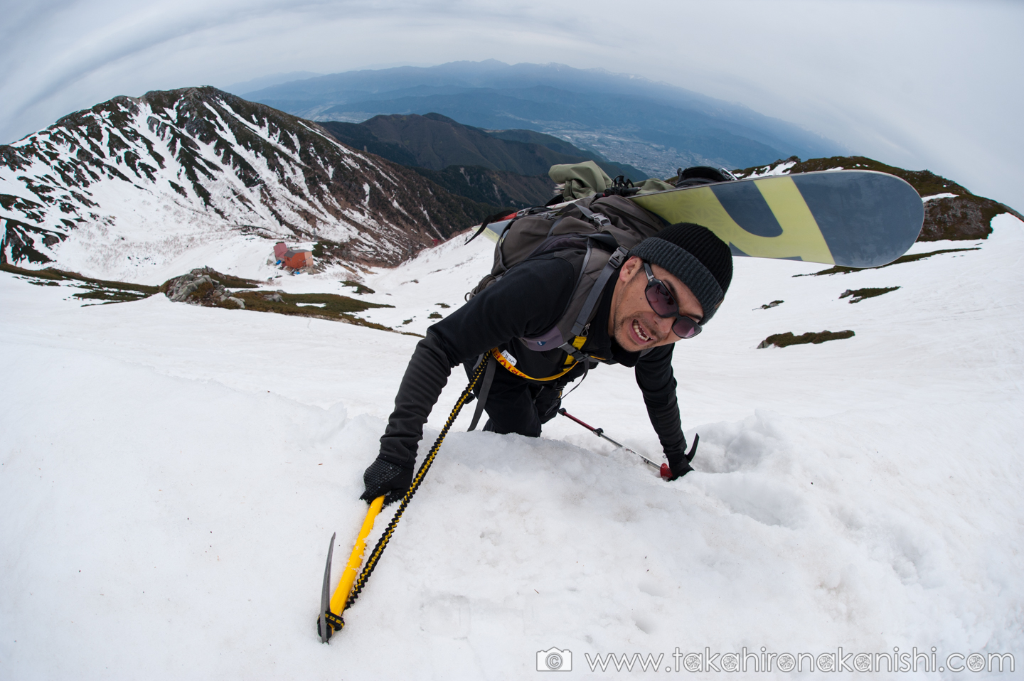 Before XNUMX am, I was aiming for a riding shot in the morning sun, but Senjojiki Cirque was wrapped in thick clouds ...