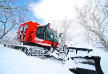 雄大な自然とノートラックパウダーを満喫。星野リゾート トマムスキー場「狩振岳 CAT TOUR」