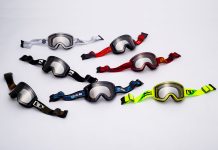 フレームもレンズも全て日本規格でデザイン。MADE IN JAPANの最新テクノロジーが搭載されたDICEのスタンダードモデル「SHOWDOWN」