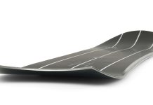 RIDE Snowboardsより、SUPER PIGとBERZERKERのDNAを引き継いだユニセックスモデル『PEACE SHEEKER』をご紹介。