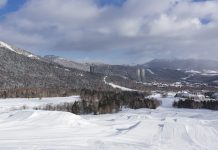 道内最大級の20以上のアイテム数を誇り、初級者・中級者・上級者の3つのレベル別レーンに分かれた充実したパーク「トマムスロープスタイルパーク」