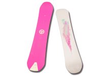 さらにソフトフレックスとなって乗りやすくなった遊び向けオールラウンドボード「TF」_OGASAKA SNOWBOARDS