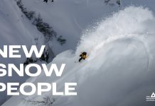写真家・遠藤 励氏のもとにブレア・ハベニットとマリー・ランドが訪ねた。ムービー『New Snow People』。
