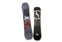 新登場! オールマウンテンフリースタイルを追求した優れたコントロール性能を備えるNEVER SUUMER「BENCHMARK」_2025/26先取り特集