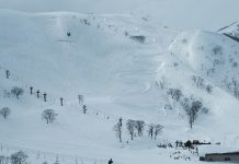 スノーボード界のレジェンド、テリエ・ハーコンセンが3回目の優勝!「天神バンクドスラローム2025」