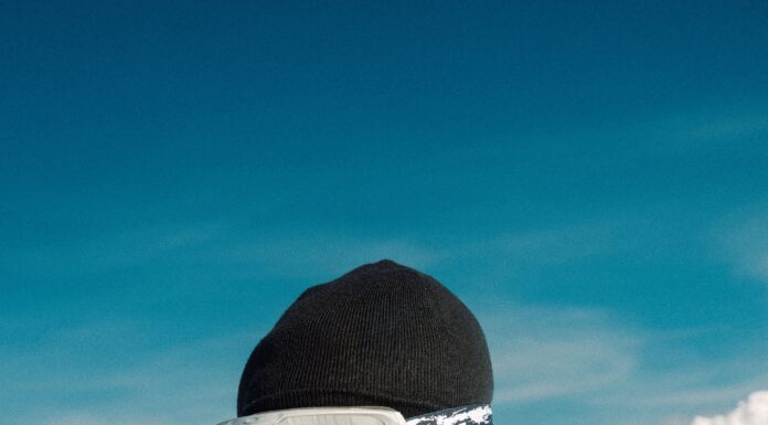 OAKLEYが、平野歩夢の想いを形にした初のシグネチャーゴーグルを発表。