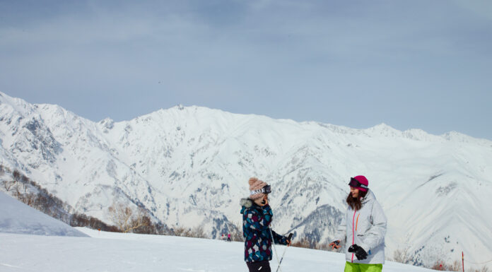 鹿島槍で『2泊3日のスロースキープラン』 リフト券&白馬まで15分・送迎付き!