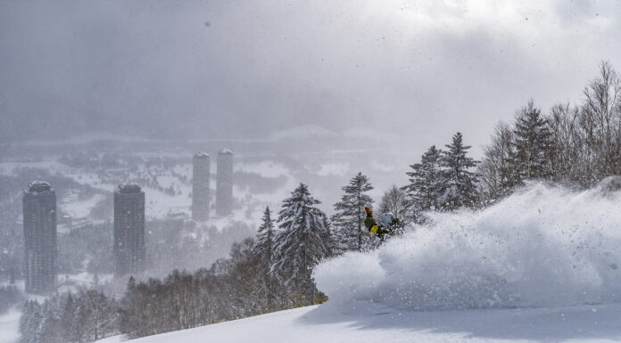 『北海道パウダーベルトをめぐるキャンピングカープラン』 世界が嫉妬するスノーボード天国へパウダートリップ
