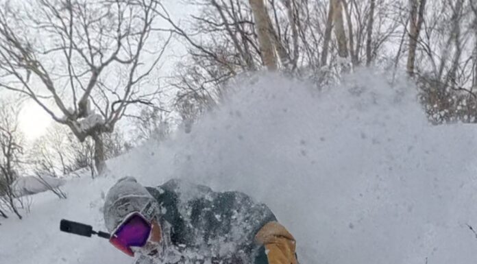 新雪90cm、大寒波の赤倉観光バックカントリー ー 番亭ガイド視察に同行して