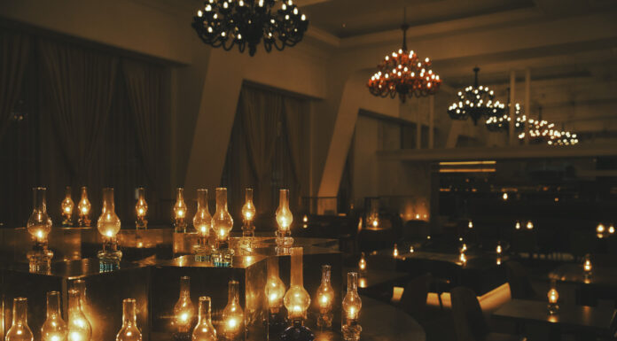 『灯る小樽ナイトラウンジ』でアフタースキーを贅沢なひとときに【OMO5小樽 by 星野リゾート】